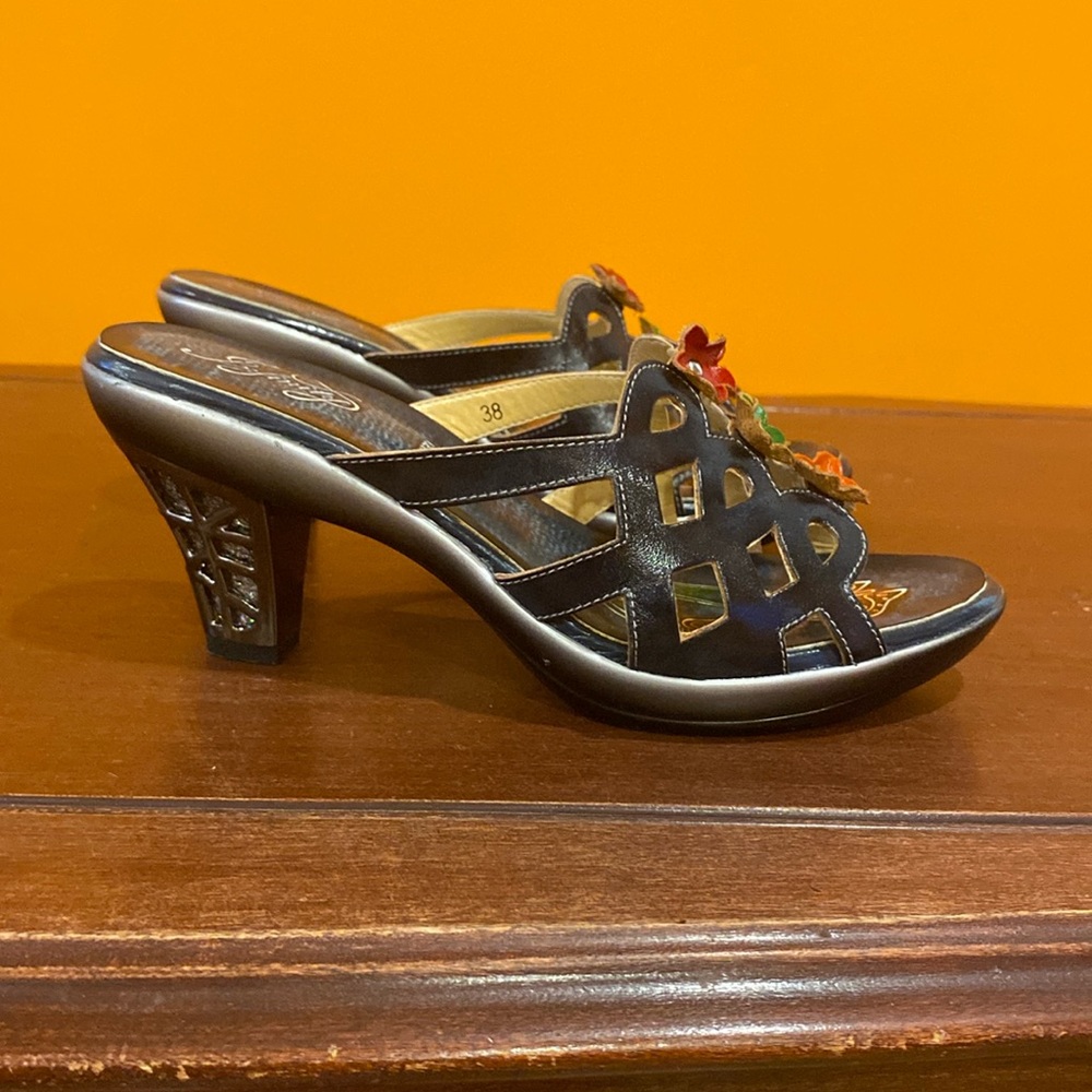 Infinity Leather High Heels Mules/Slippers